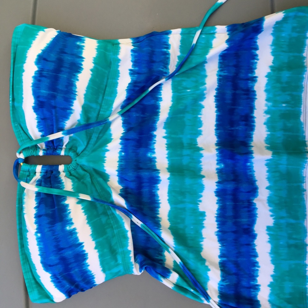 Tankini too nice hold beautiful colors